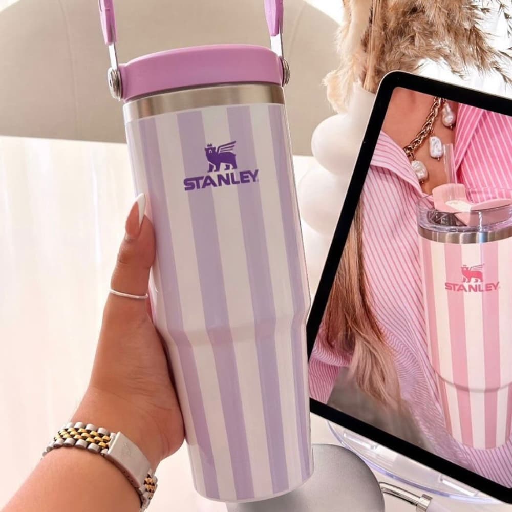 Termo Stanley Quencher H20 Flowstate Tumbler 887ml - Cornflower Cabana Gloss